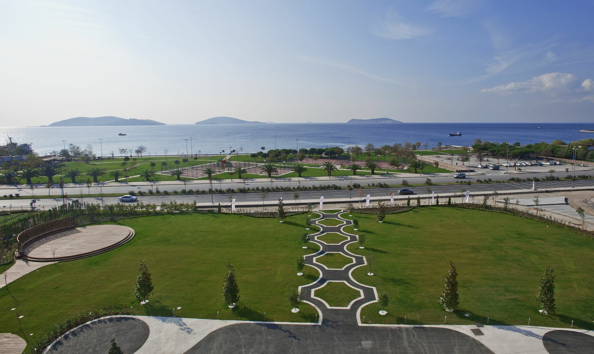 Cevahir Hotel Istanbul Asia Exterior photo View of the campus