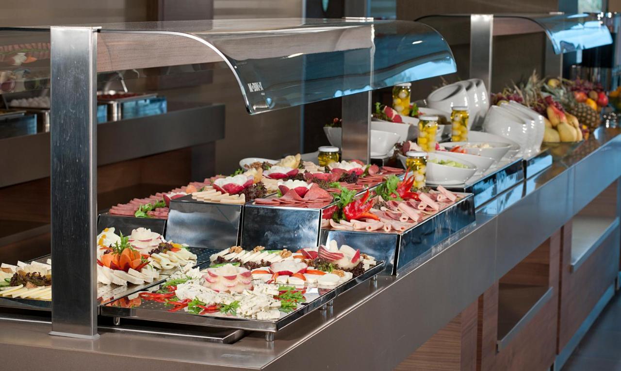 Cevahir Hotel Istanbul Asia Exterior photo A buffet
