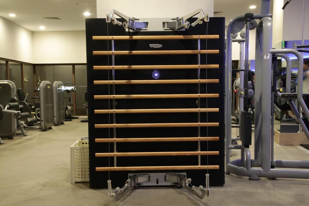 Cevahir Hotel Istanbul Asia Exterior photo A climbing machine