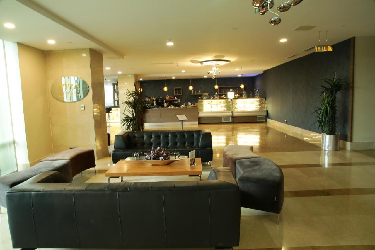 Cevahir Hotel Istanbul Asia Exterior photo The lounge at the airport